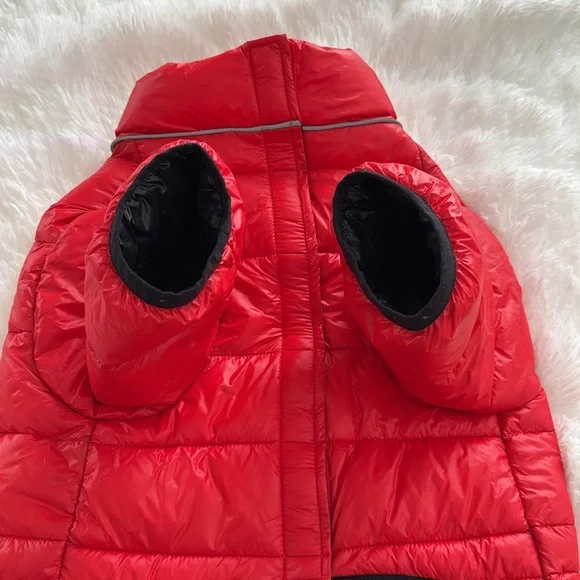 New w/out tag Pajar puffer 4 legged dog jacket.  Adjustable waist. Velcro. - Picture 7 of 16